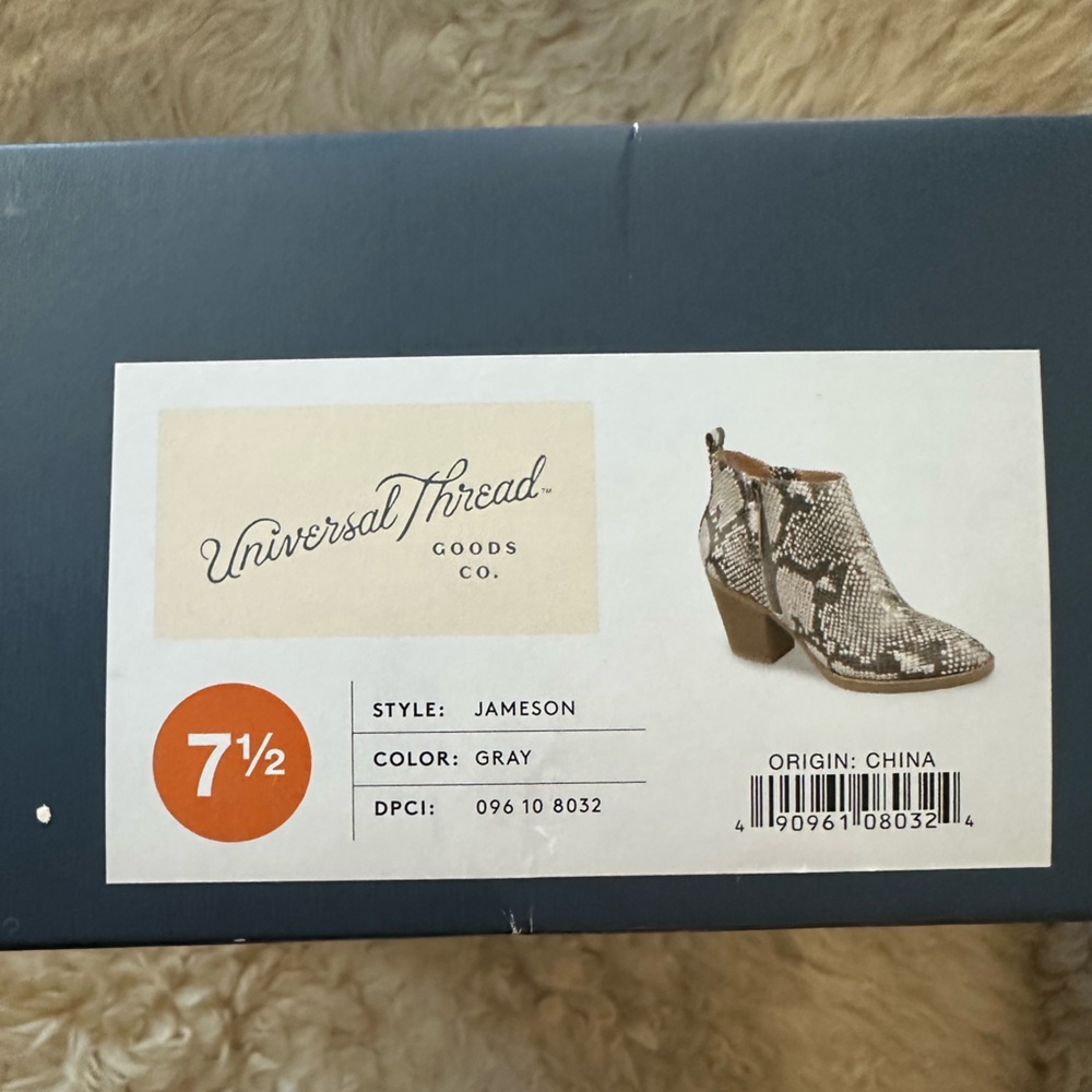 Universal Thread Gray Snakeskin Patterned Ankle B… - image 6